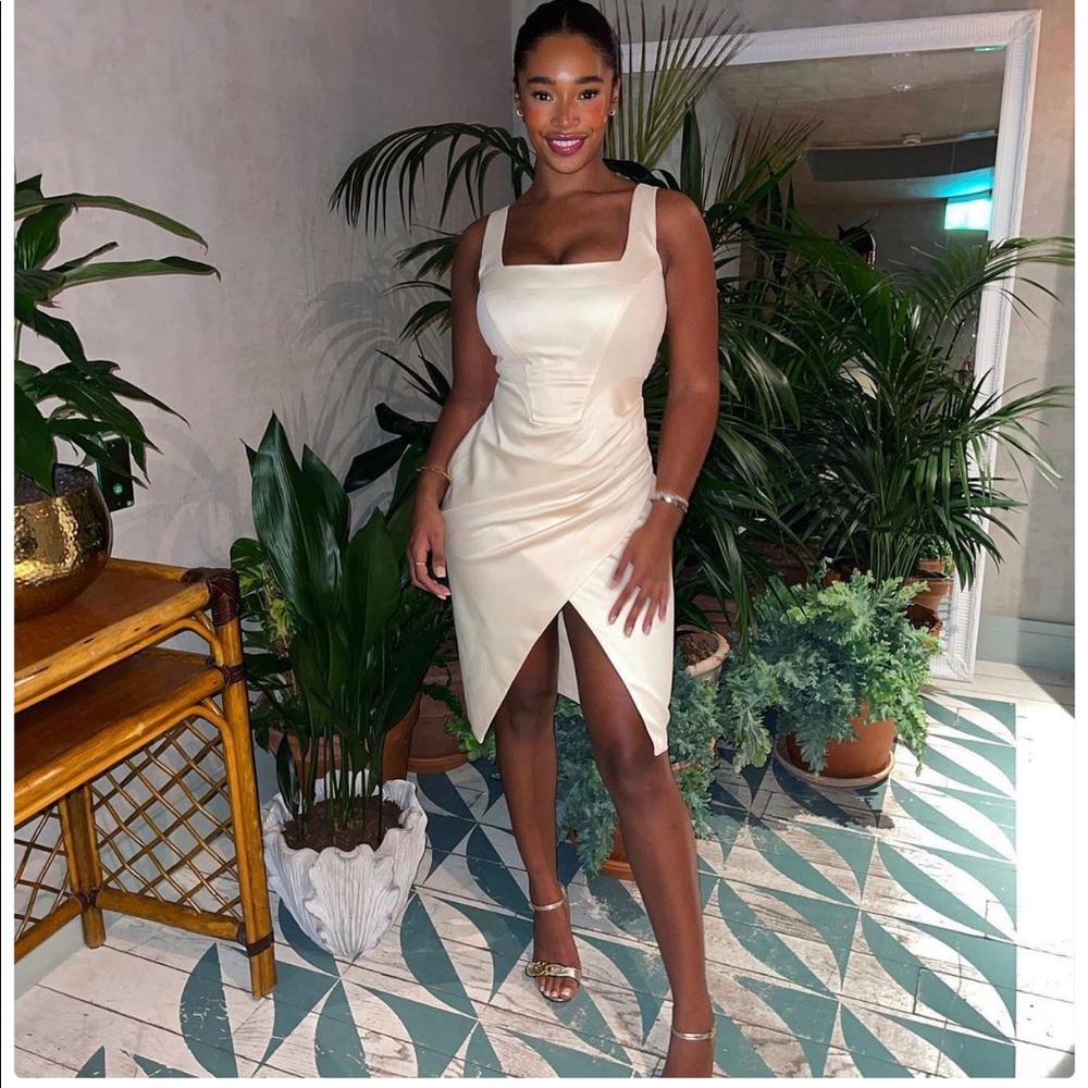 Stunnin Bonded satin corset midi dress in cream lavish Alice